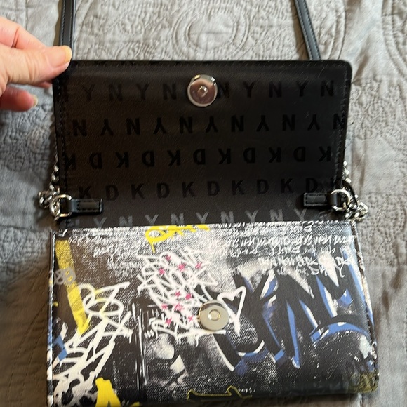 DKNY Purse - Picture 4 of 7